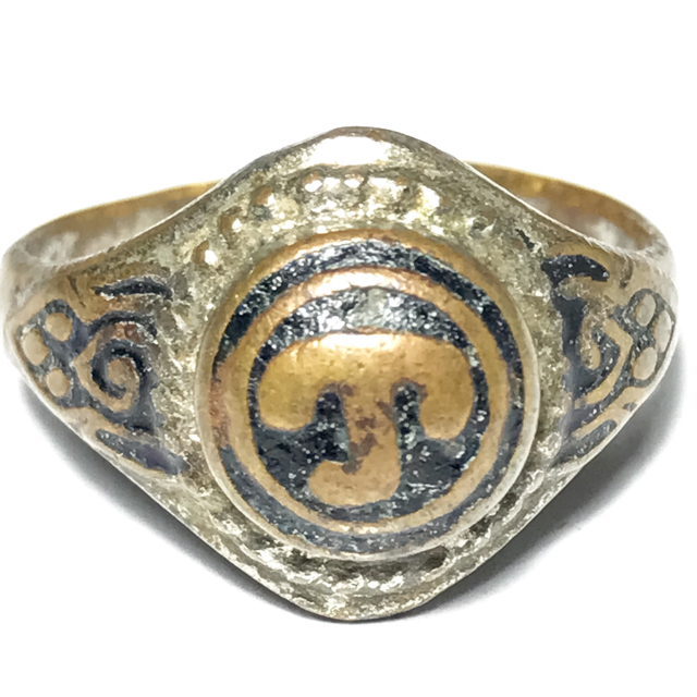 Hwaen Hua Namo Yantra Spell Ring Circa 2511 BE 2.1 Cm - Por Tan Klai Wajasit Wat Suan Khan 03133