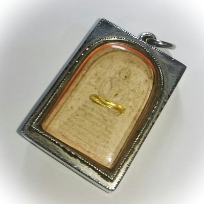 Pra Somdej Gao Chan Khang Na Buddha on 9 Tiered Dais Amulet Solid Gold Takrut 2543 BE 84th Birthday Edition - Luang Por Chern Wat Koke Tong (Ayuttaya) Pra Somdej Gao Chan Khang Na Buddha on 9 Tiered Dais Amulet Solid Gold Takrut 2543 BE 84th Birthday Edition - Luang Por Chern Wat Koke Tong (Ayuttaya)