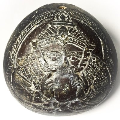 Kala Ta Diaw Rahu Om Jantra Om Surya 1 Eyed Coconut Carved Asura Deva Eclipse God - Bucha Kroo Luang Por Noi Ceremony - Luang Por Pin Wat Srisa Tong Kala Ta Diaw Rahu Om Jantra Om Surya 1 Eyed Coconut Carved Asura Deva Eclipse God - Bucha Kroo Luang Por Noi Ceremony - Luang Por Pin Wat Srisa Tong
