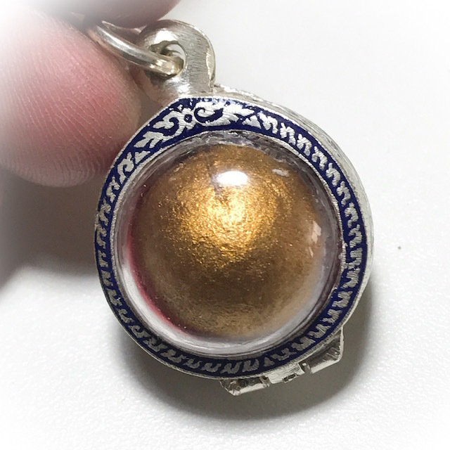 Look Om Pong Prai Kumarn Dtok Code 3 Niyom Ta Bronze Wanich 2517 BE Luang Phu Tim Issarigo