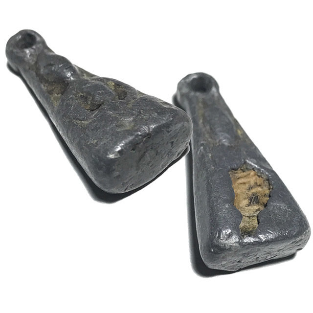 Praput Chin Dtakua Pim Klang Fang Khiaw Hmaa Pha 2460 BE with Wolf Tooth Insert - Luang Por Dam - Wat Kuti 03447
