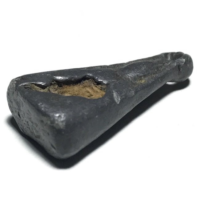 Praput Chin Dtakua Pim Klang Fang Khiaw Hmaa Pha 2460 BE with Wolf Tooth Insert - Luang Por Dam - Wat Kuti