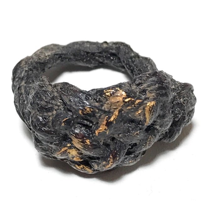 Hwaen Pirod Ancient Warrior Ring Amulet of Invincibility Luang Por Muang Wat Ban Tuan Circa 2460 BE