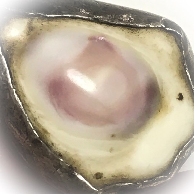 Bia Atithaan Sacred Shell Old Silver Frame Circa 2494 - 2498 Mae Chee Bun Ruean Wat Awut