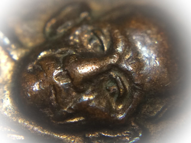 Rian Run Sam Pim Hlang Yant Trai Saranakom Niyom Triple Gem Yantra on Rear Face Nuea Tong Daeng 2521 BE Luang Por Guay Wat Kositaram