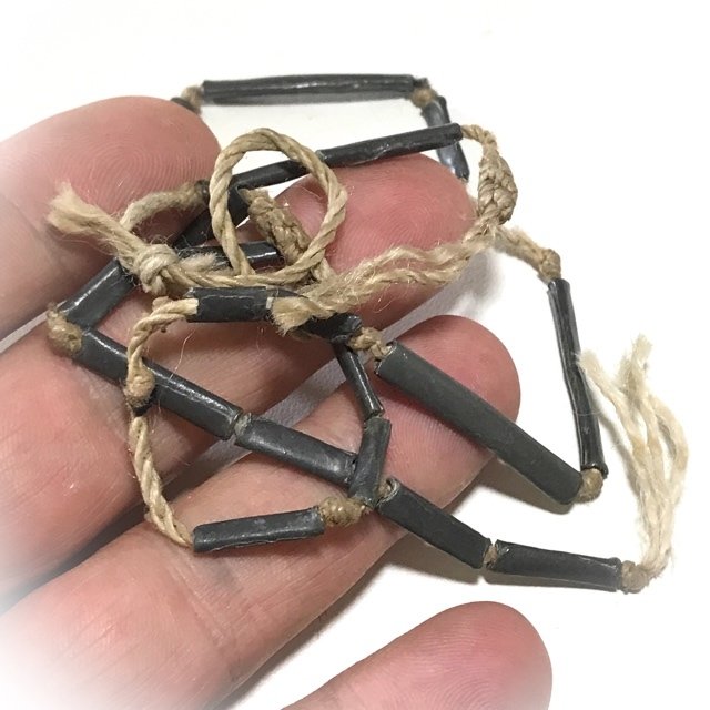 Chueak Takrut Sip Gao Dork 19 Leaden Yantra Scrolls on Cord Luang Por Mui Wat Don Rai