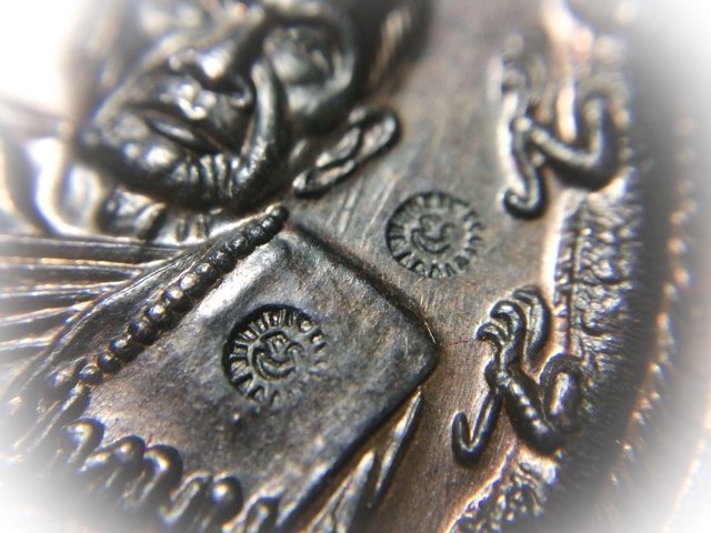 Rian Mangorn Koo Nuea Nava Loha Pim Pised Gammagarn Niyom 2x Code Ma 2543 BE Luang Phu Hmun Solid Gold Casing