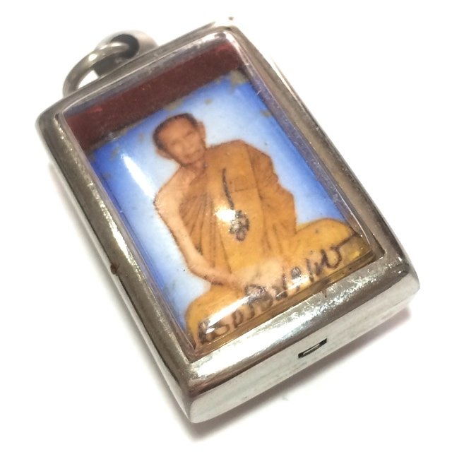 Locket Chak Fa Pim Lek 2nd Edition 2520 BE Bailan Powders 2 Code Stamps & Certificate Luang Phu To Wat Pradoo Chimplee