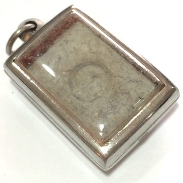 Locket Chak Fa Pim Lek 2nd Edition 2520 BE Bailan Powders 2 Code Stamps & Certificate Luang Phu To Wat Pradoo Chimplee