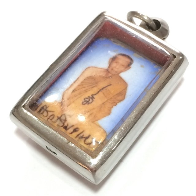 Locket Chak Fa Pim Lek 2nd Edition 2520 BE Bailan Powders 2 Code Stamps & Certificate Luang Phu To Wat Pradoo Chimplee