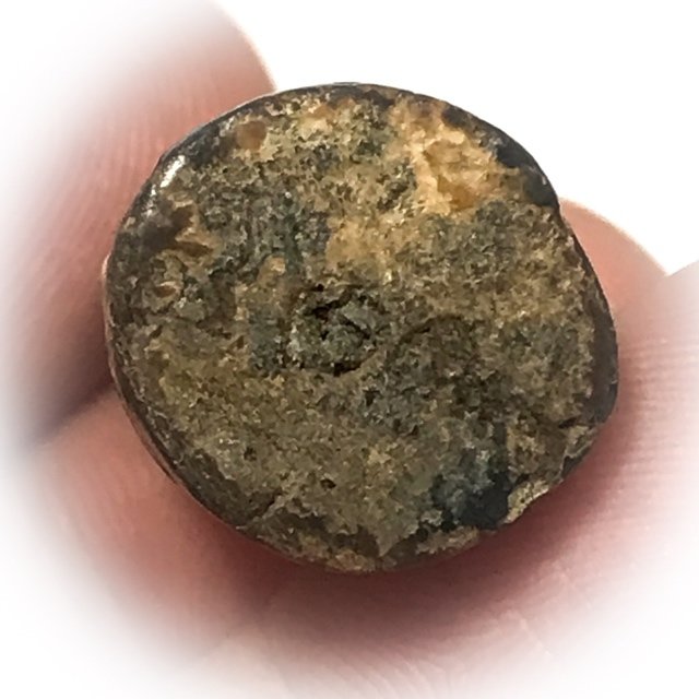 Pra Pid Ta Thaan Sung Nuea Mai Gae Circa 2430 BE Luang Phu Rod Wat Ko Non