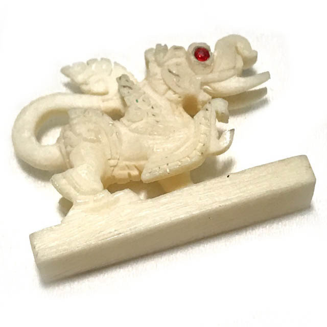 Kochasri Nga Gae Carved Himapant Animal Red Gemstone Eyes Luang Por Horm Wat Chak Hmak Free EMS