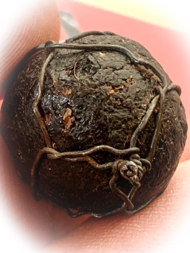 Look Om Yai Ying Mai Ork Nuea Krang Grachao Ngern Early Era With Authenticity Certificate Luang Por Tong Sukh 2470 BE