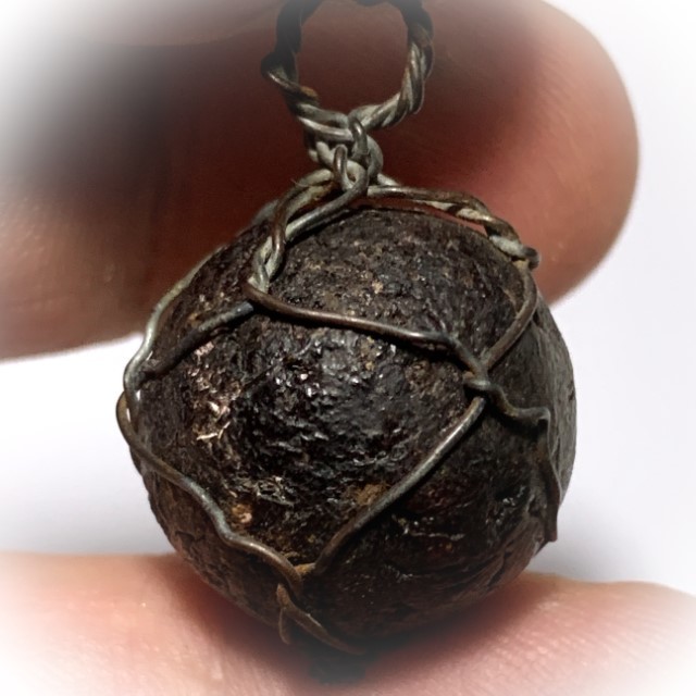 Look Om Yai Ying Mai Ork Nuea Krang Grachao Ngern Early Era With Authenticity Certificate Luang Por Tong Sukh 2470 BE