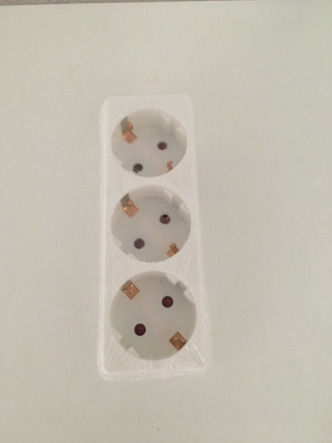 Bloco triplo 2p+t 16A