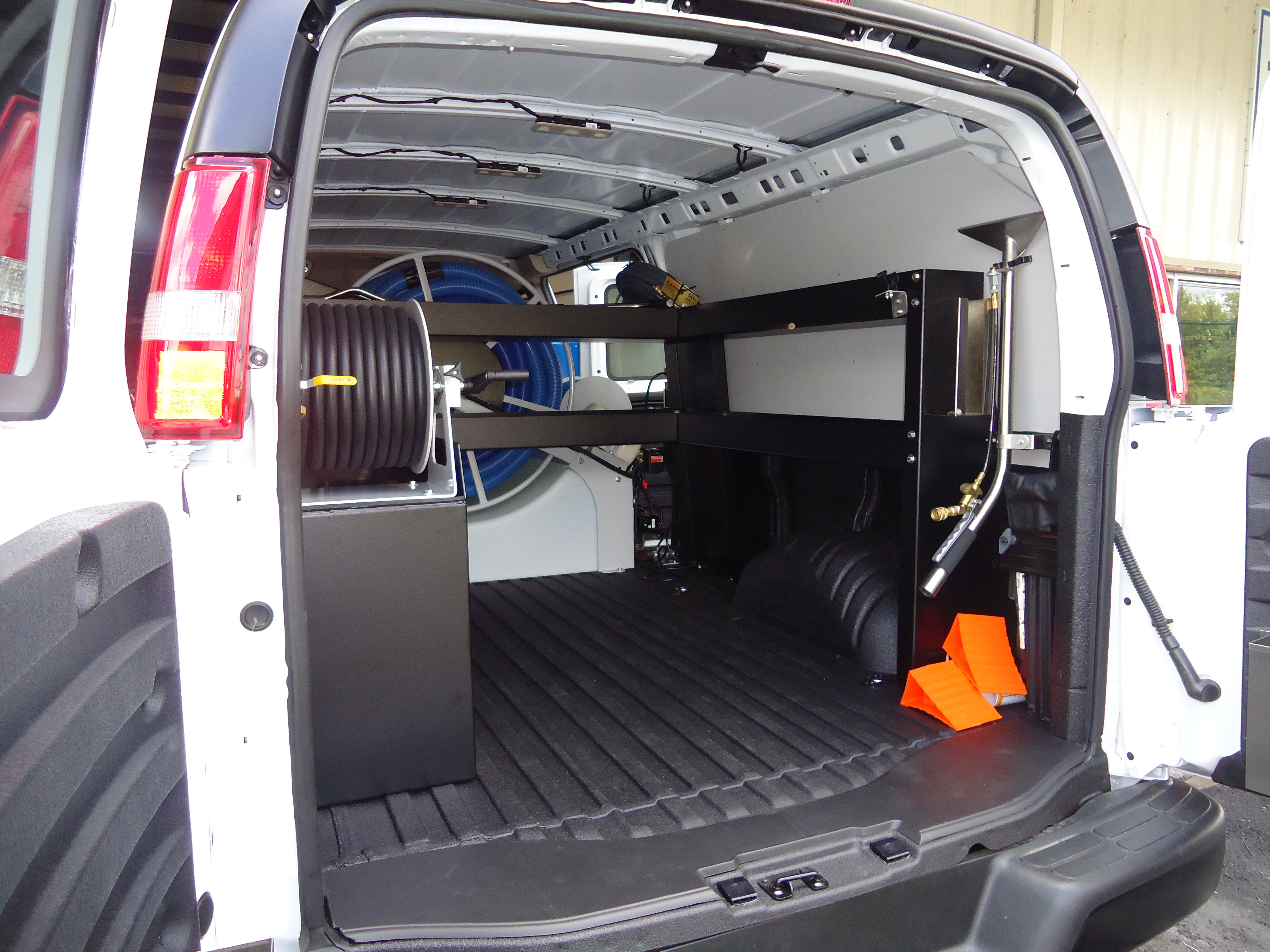 Hydramaster CDS 4.8 - Pro Shelving Kit - Fits Extended Chevy Vans Only