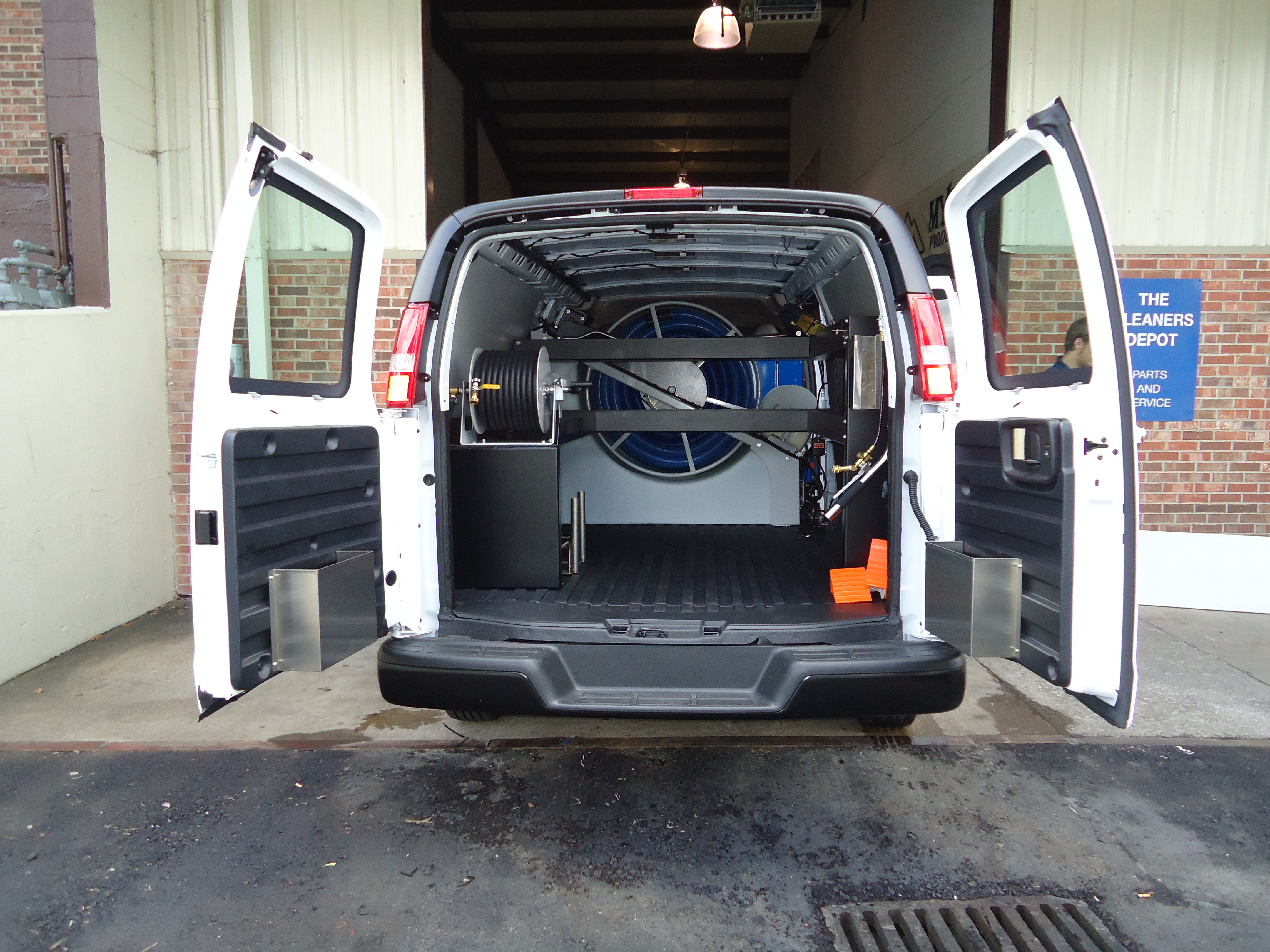 Hydramaster CDS 4.8 - Pro Shelving Kit - Fits Extended Chevy Vans Only