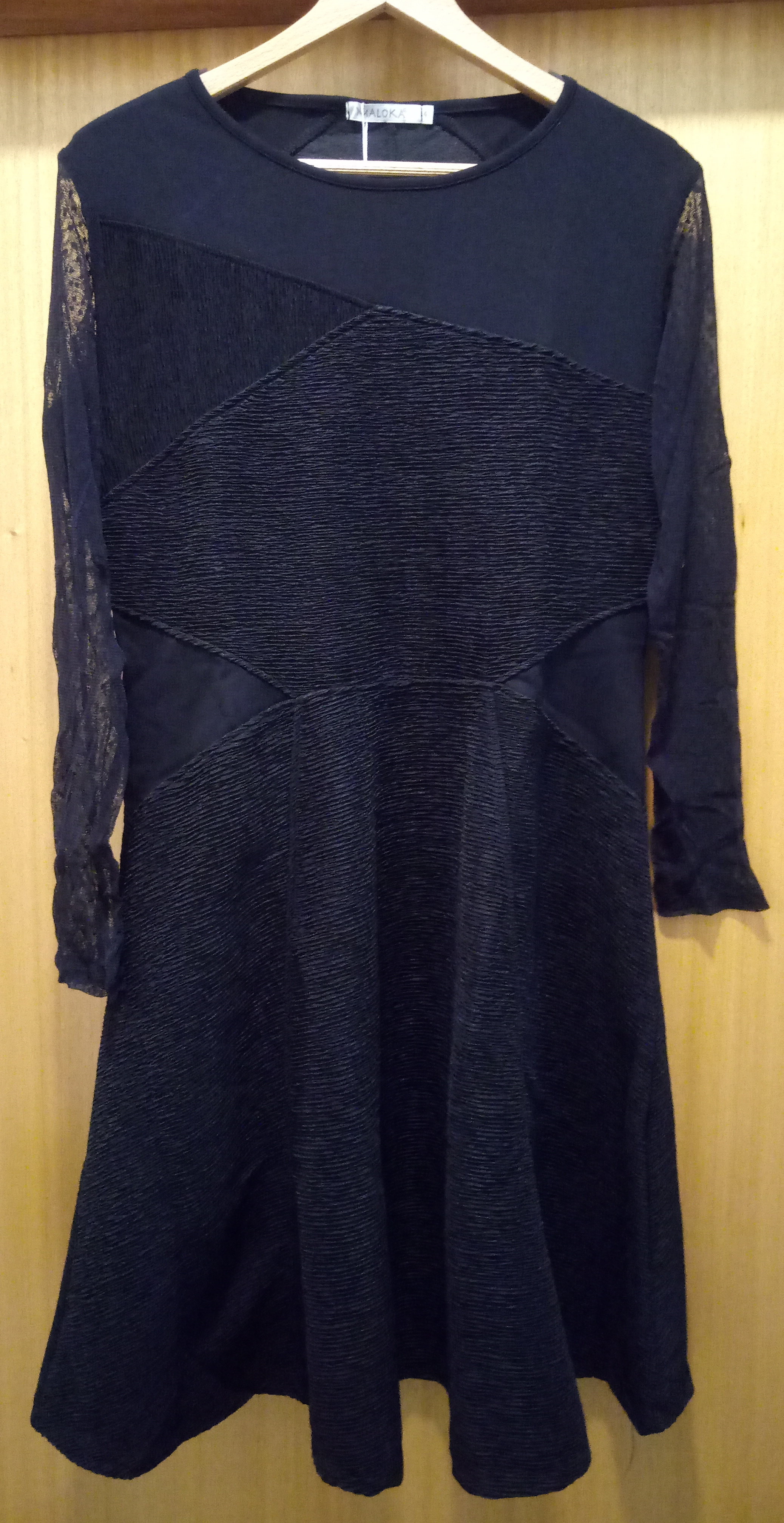 Maloka: Diamond Twist Scrunched Ribbon Dress