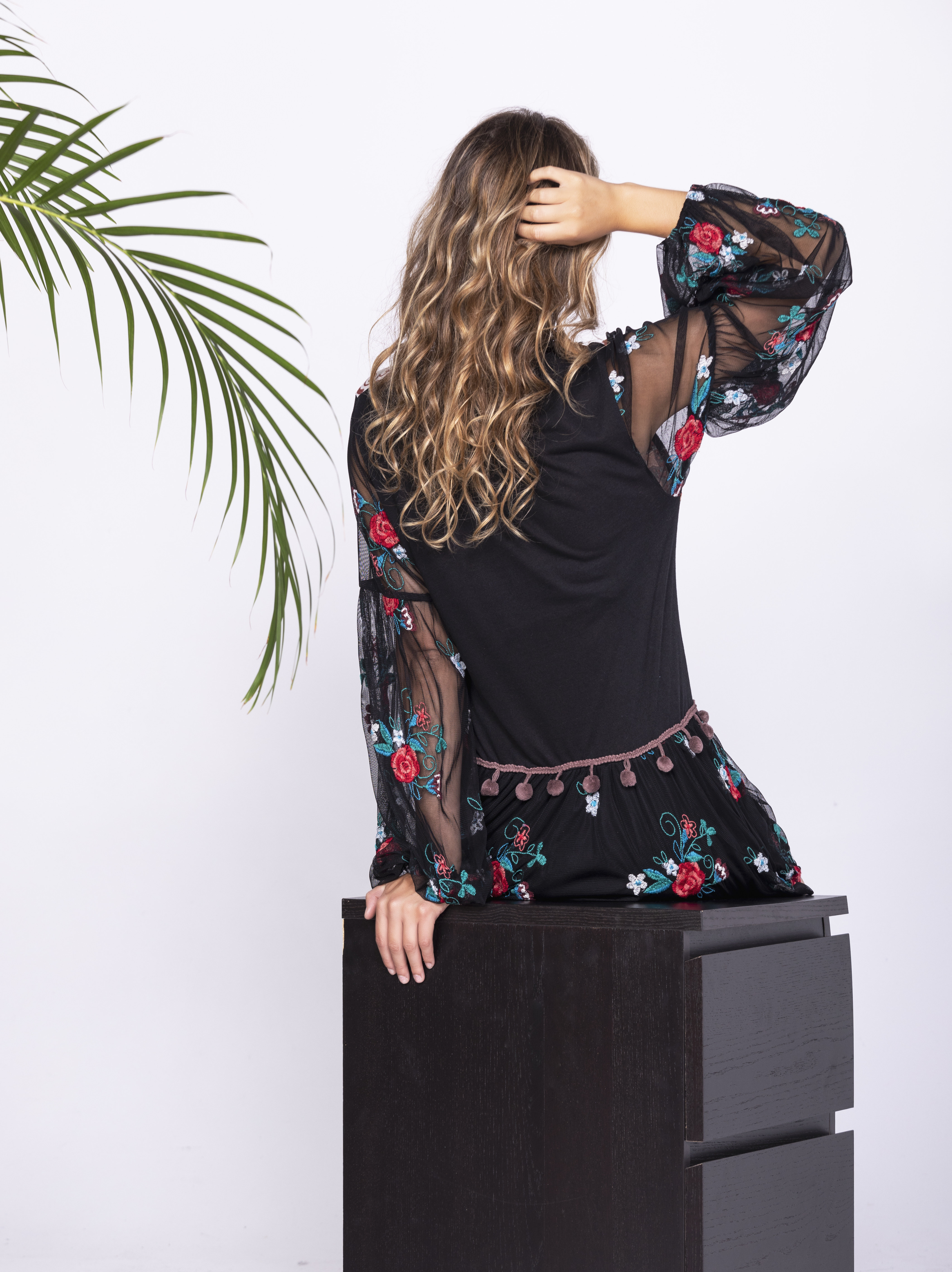 Savage Culture: Little Black Rosette Fit & Flare Dress San Petersburgo