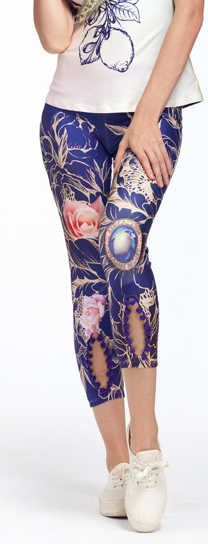 IPNG: Winter Rose Garden Peek-A-Boo Lokoometric Illusion Legging IPNG_LOMI-049