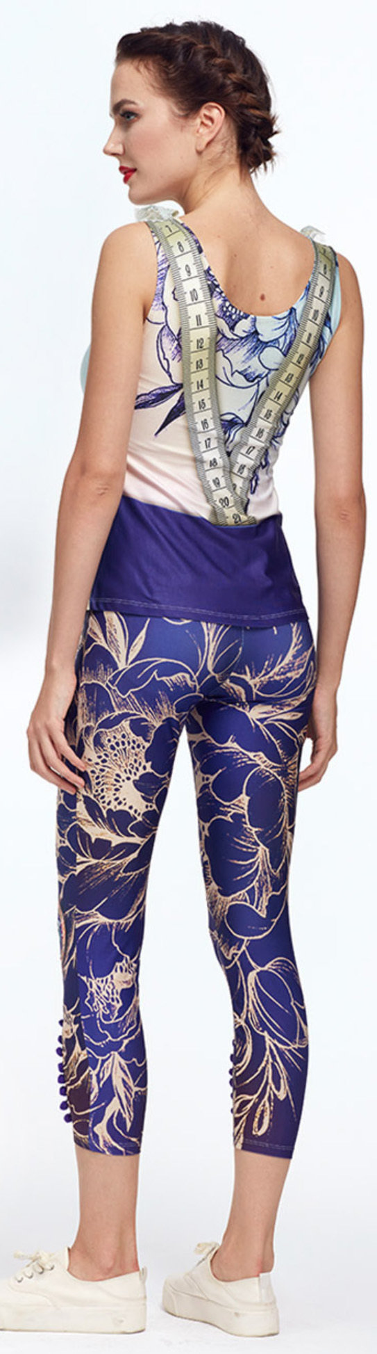 IPNG: Winter Rose Garden Peek-A-Boo Lokoometric Illusion Legging