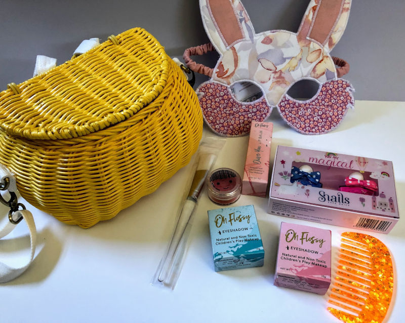 Play Makeup Gift Basket - Minichari Yellow Play Makeup Gift Basket - Minichari Yellow