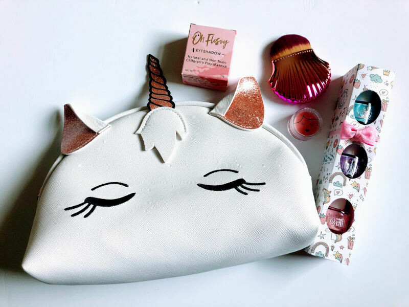Play Makeup Gift Bag - White Unicorn Play Makeup Gift Bag - White Unicorn