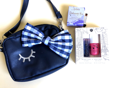 Winking Bow kids makeup set Winking Bow kids makeup set