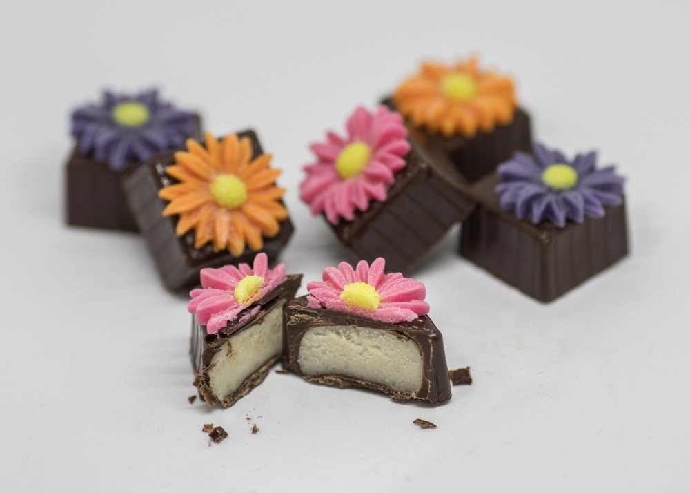 Bright Daisies are filled with original almond marzipan.