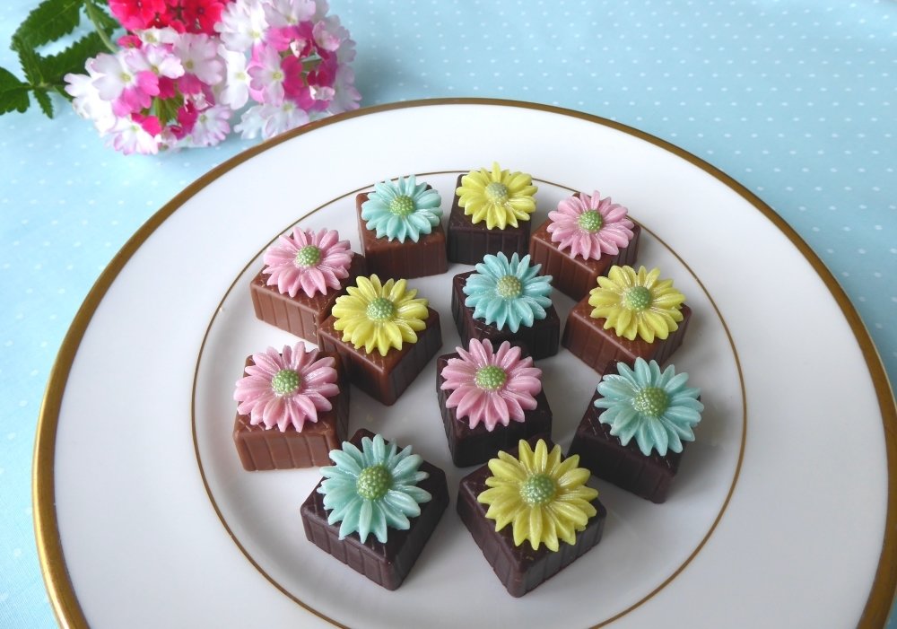 Pastel colours for a pretty gift.