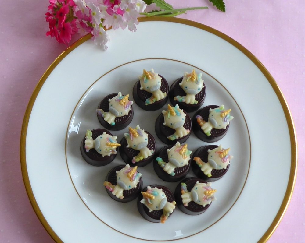 Be a Unicorn - marzipan chocolates