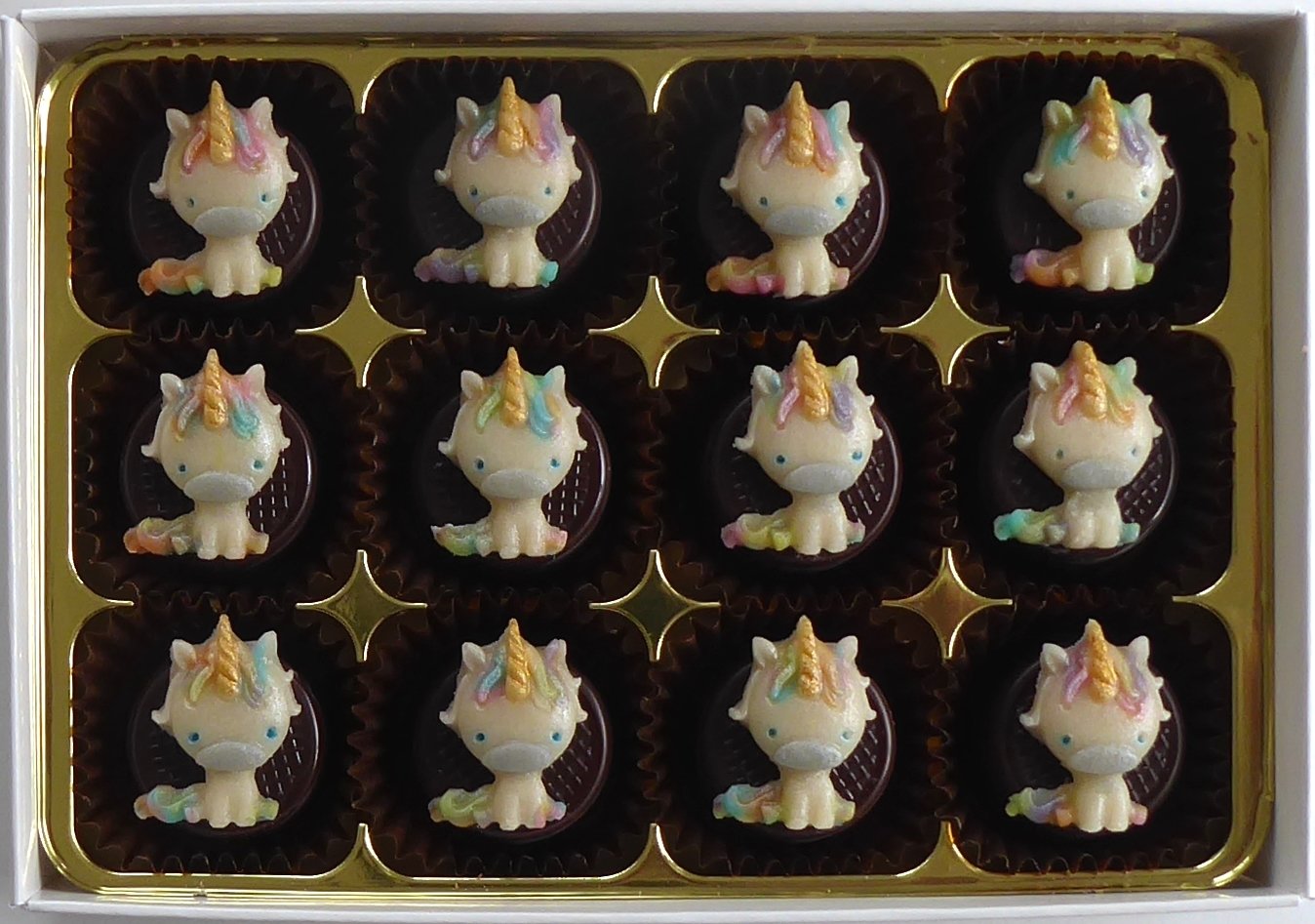 Be a Unicorn - marzipan chocolates 00003