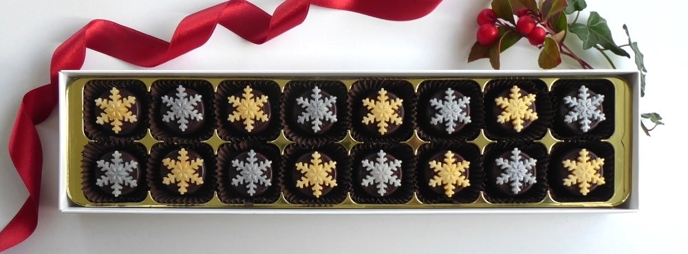 16 gold and silver snowflakes.