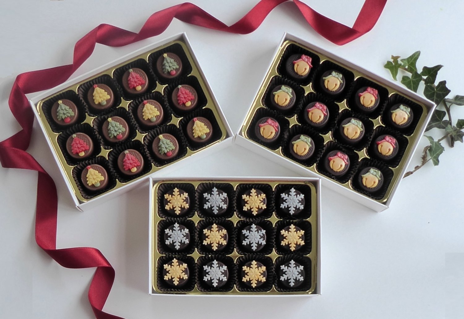 Classic Collection - 3 box set of Christmas chocolates 00048