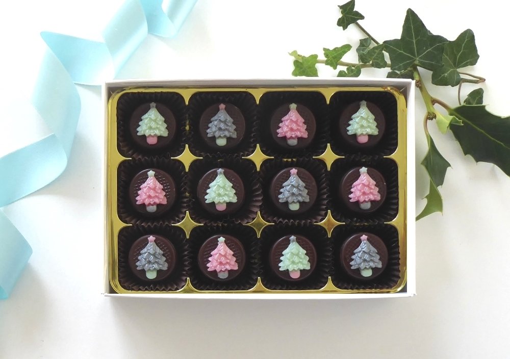 Pretty little trees in on trend colours.