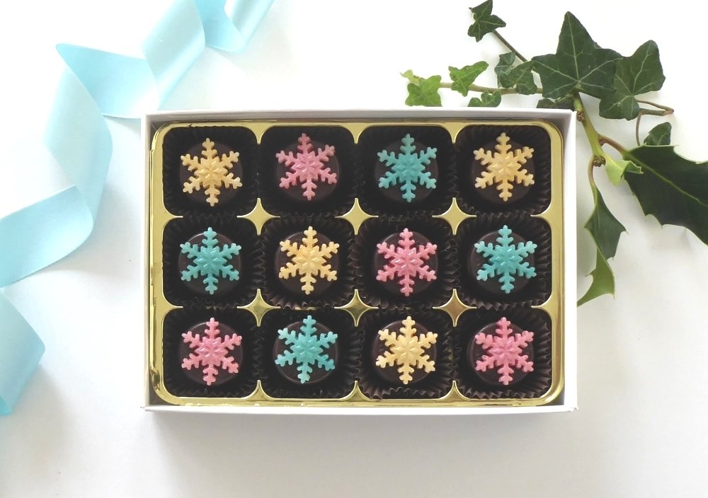 Gorgeous sparkly snowflakes!