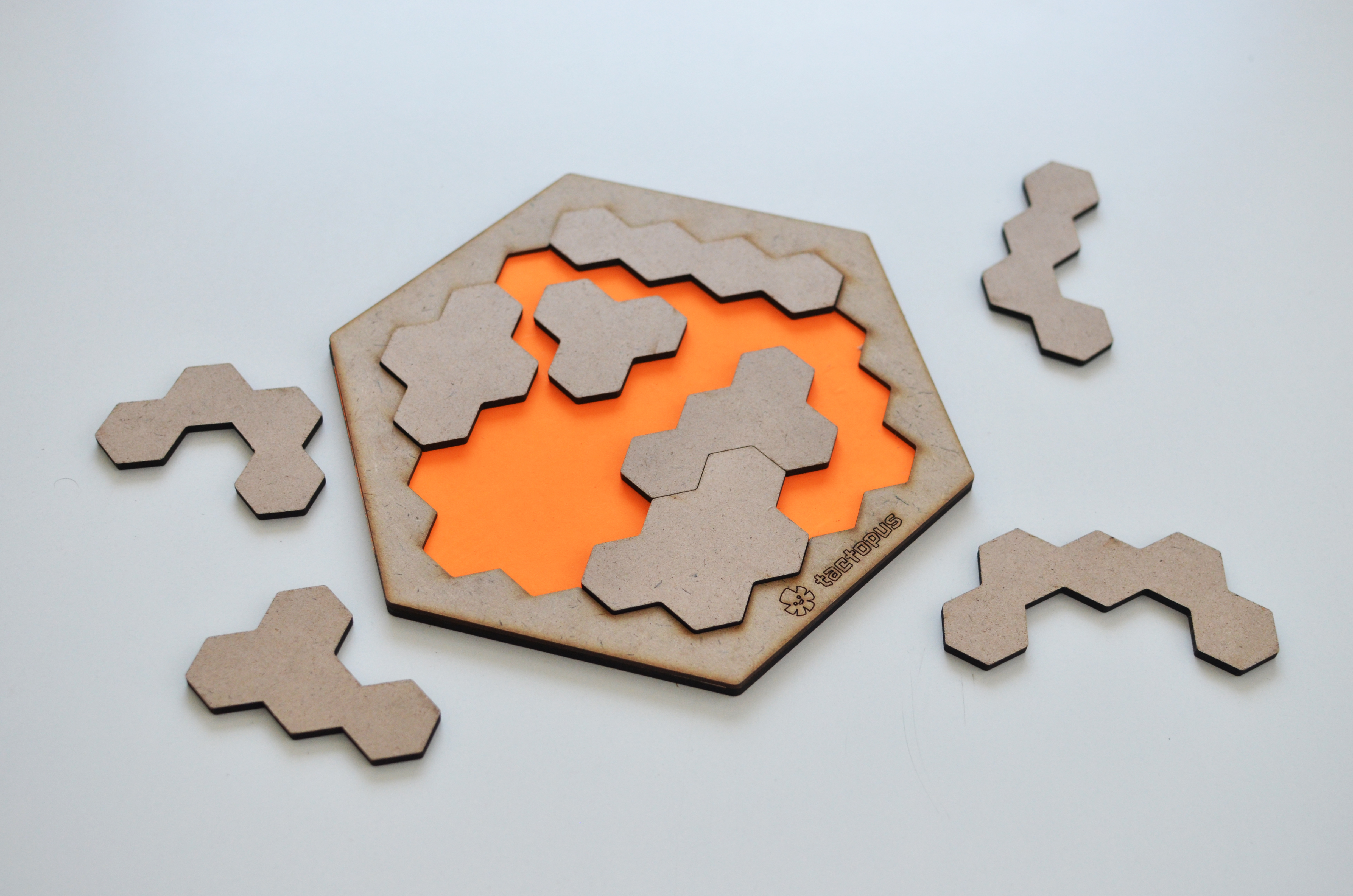 Hexagonal Tetromino Puzzle Board