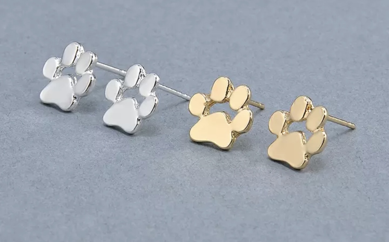 Paw Print Earrings 00001