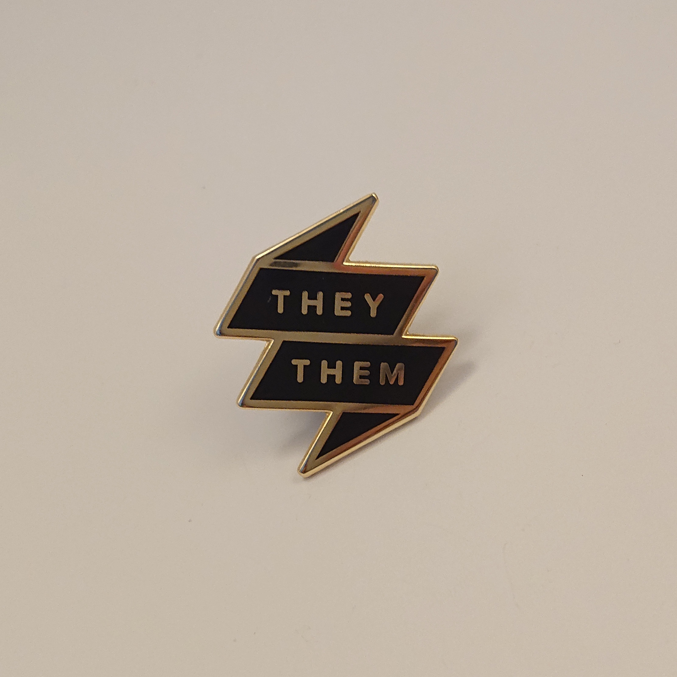 Pronoun Badge - They/Them Black 00014