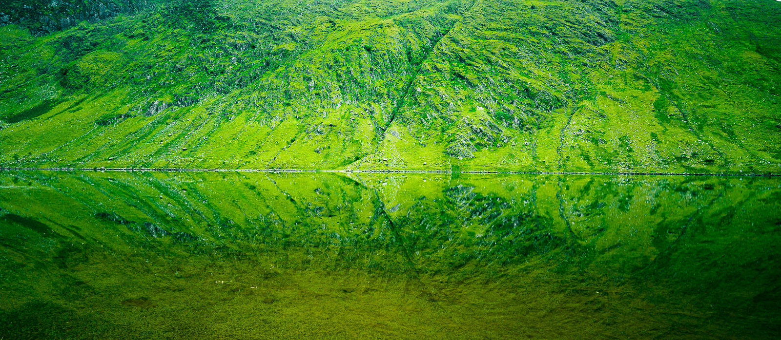 Glenbeg Lake, Beara Peninsula, Ireland. Glenbeg Lake - 1.