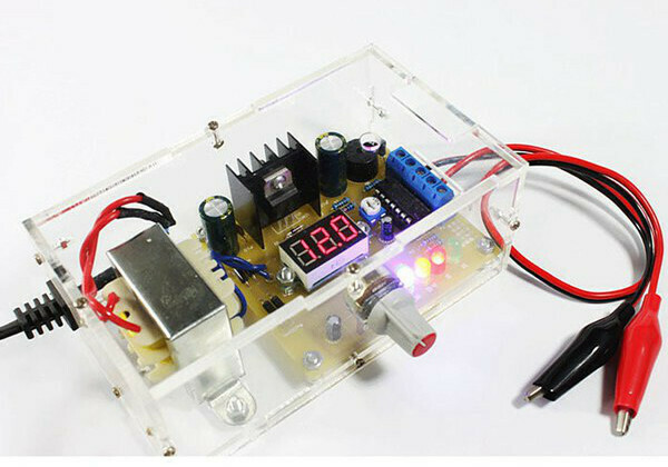 Kit Sursa reglabila 220VAC la 1.25-12VDC, LM317, cu carcasa Kit Sursa reglabila 220VAC la 1.25-12VDC, LM317, cu carcasa