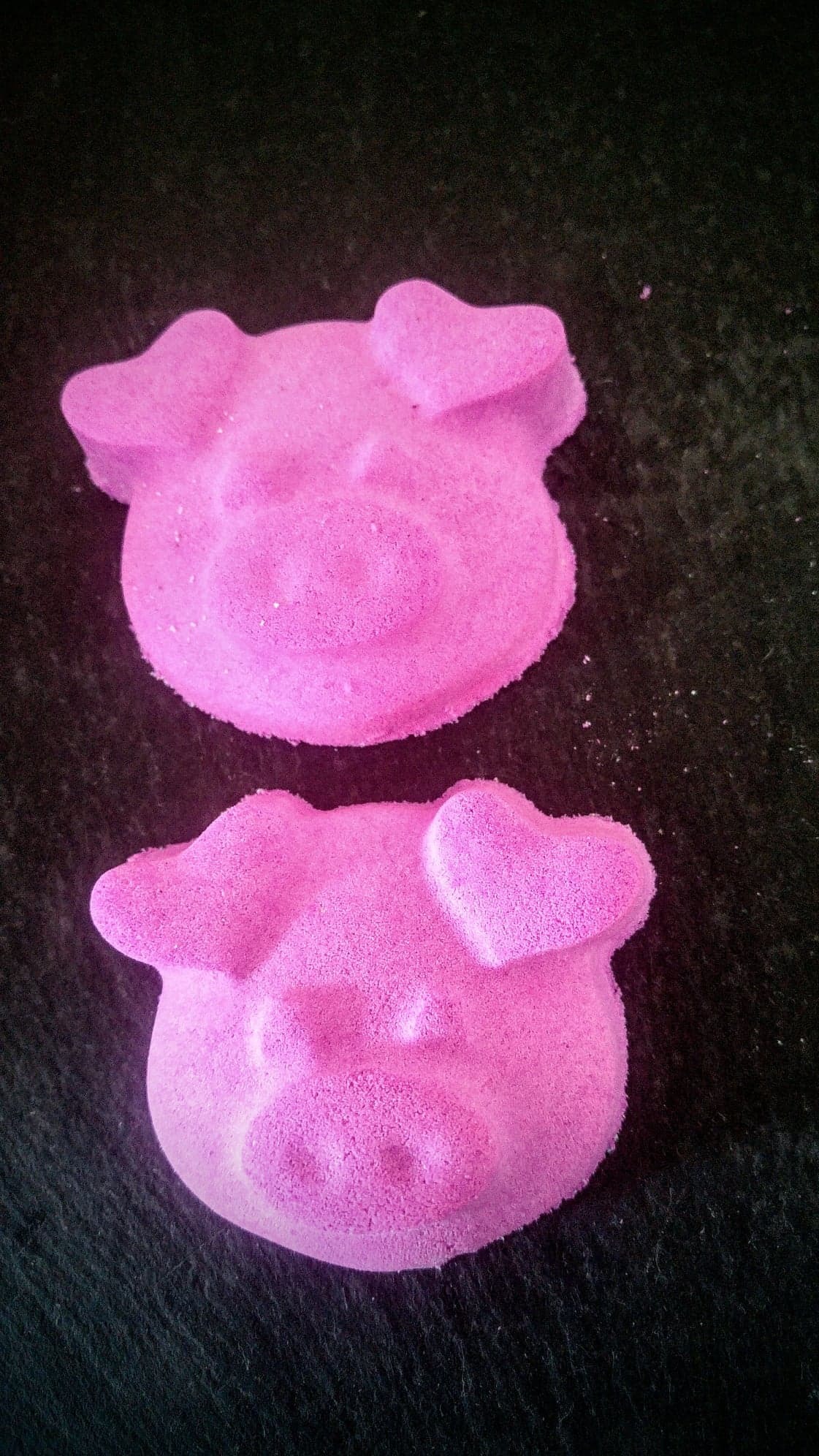 2nd cute little piggy £2 each 00108