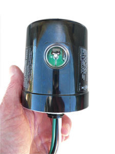 LED 120V LIGHTING ARRESTER W/LED INDICATOR (250090) LED 120V LIGHTING ARRESTER W/LED INDICATOR (250090)