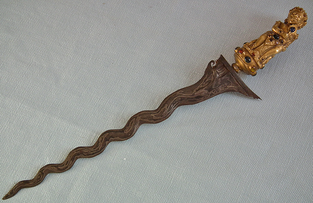 SOLD Antique Balinese Indonesian sword Keris Kris Gold Gild Bataru Bayu Hilt
