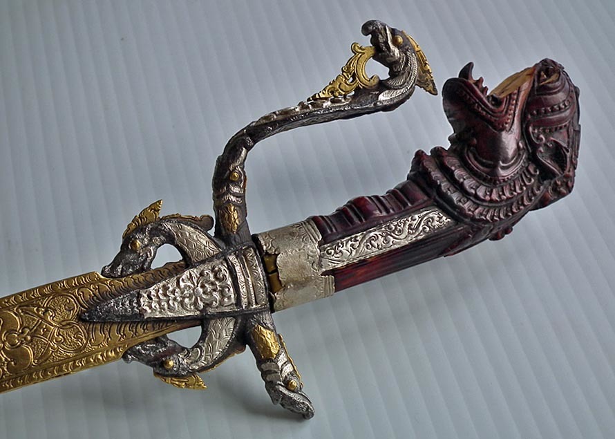 SOLD Antique Ceylonese Sinhalese Sword Kastane 17th -18th century Ceylon Sri Lanka