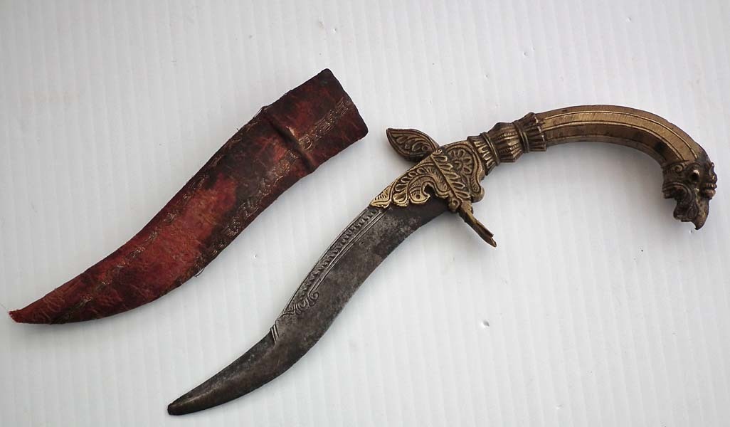 SOLD Antique 17th century Indo Persian Mughal Indian Yali Dagger Deccan Sultanates