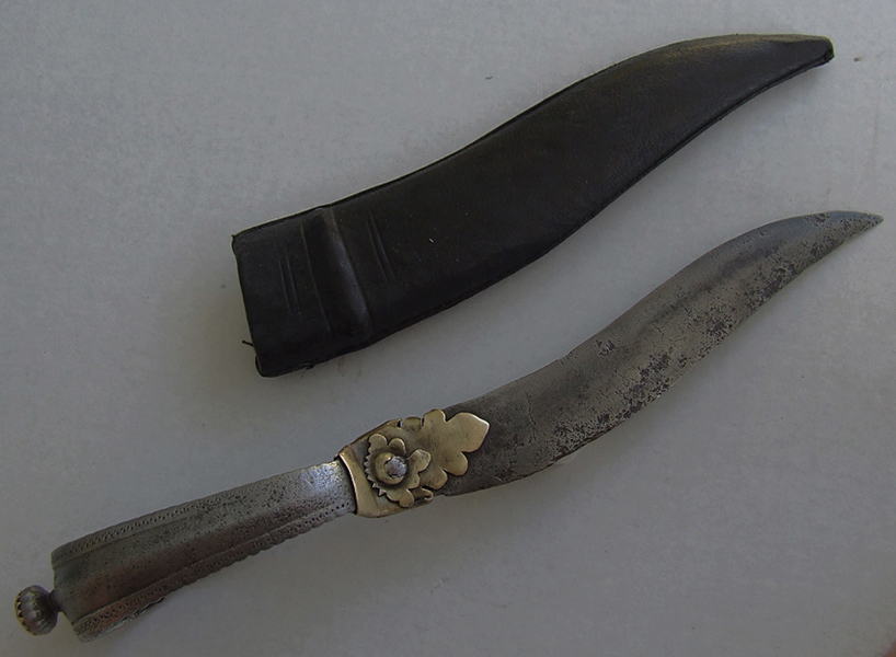 SOLD Antique 17th- 18th century Mughal India Islamic Indian Dagger Bichwa Bichuwa Bichua