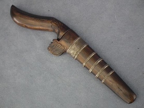 SOLD Antique Indonesian Knife Dagger Bade-Bade - Sewar Sumatra