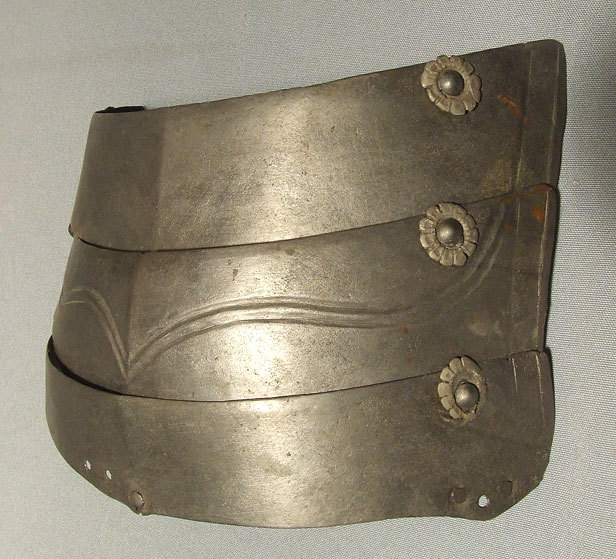 SOLD Antique 16th century Armour Spaulder