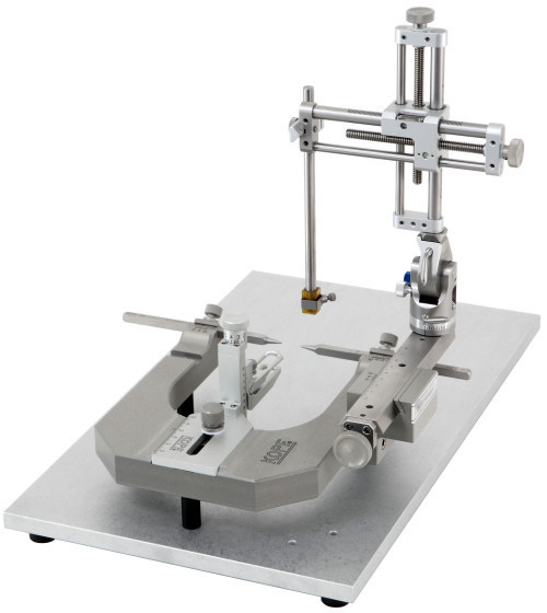 Model 900 - Small Animal Stereotaxic Instrument Model 900 - Small Animal Stereotaxic Instrument